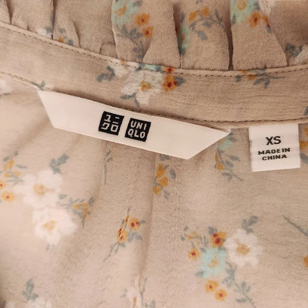 Uniqlo Pleated Chiffon Dress - Picture 9 of 14